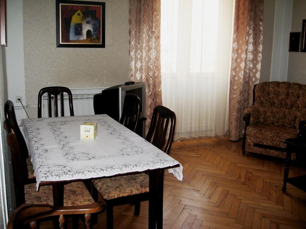 Apartment On Tumanyan Yerevan Room photo